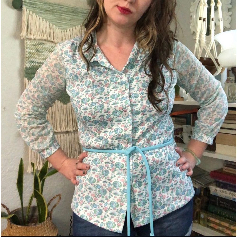 Vintage 1970s housewife polyester top
